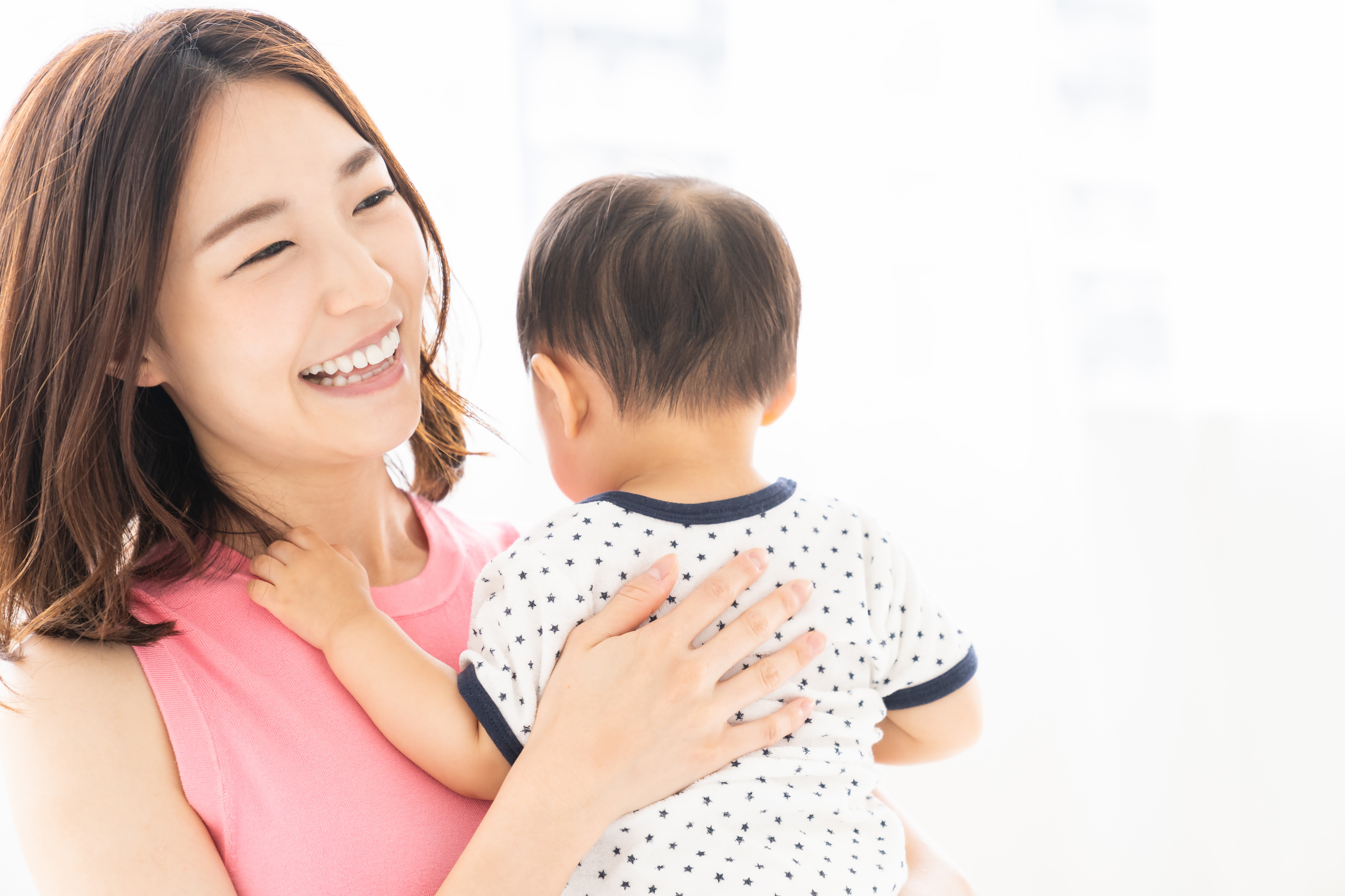 お子様連れのヨガイメージ